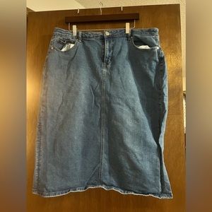 Denim skirt